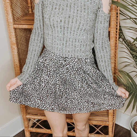 Aeropostale Dresses & Skirts - Aeropostale Leopard Animal Print Skirt Black White